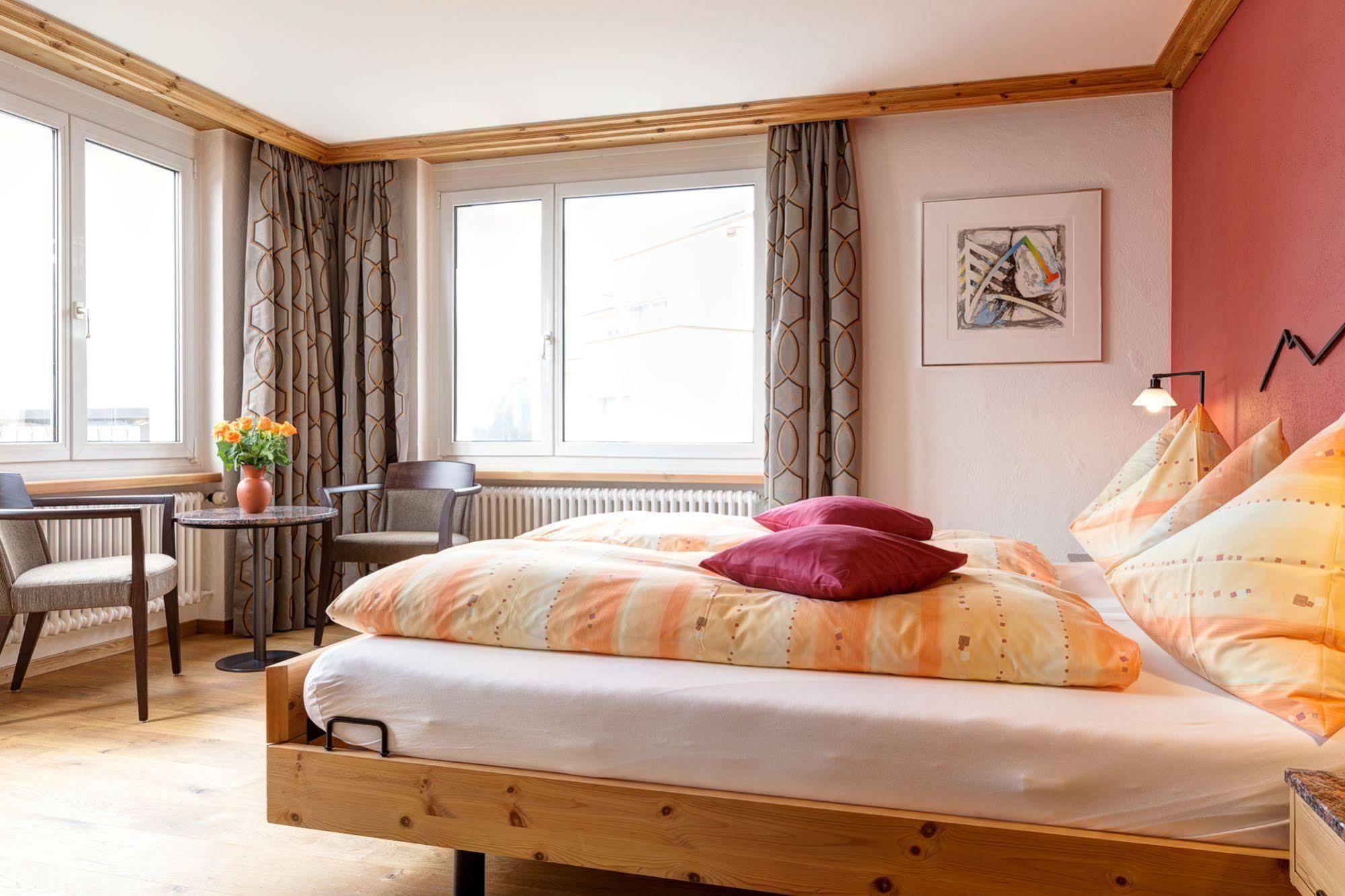 Hohe Promenade Hotel 3*